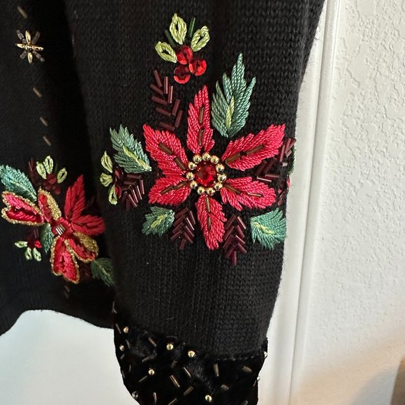 Theme Works by KIKIT Christmas Sweater - Picture 2 of 3